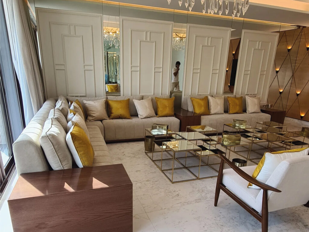 Saadiya Villa Interior Design Fit-Out by Bon Marche Interior Design (شركة بون مارشيه للتصميم الداخلي والديكور) - Completed in 2019 within forty-five days - Located in Abu Dhabi, United Arab Emirates. تجهيز داخلي لفيلا سادية من قبل شركة بون مارشيه للتصميم الداخلي والديكور - اكتمل في عام 2019 خلال خمسة وأربعين يومًا - يقع في أبوظبي، الإمارات العربية المتحدة.